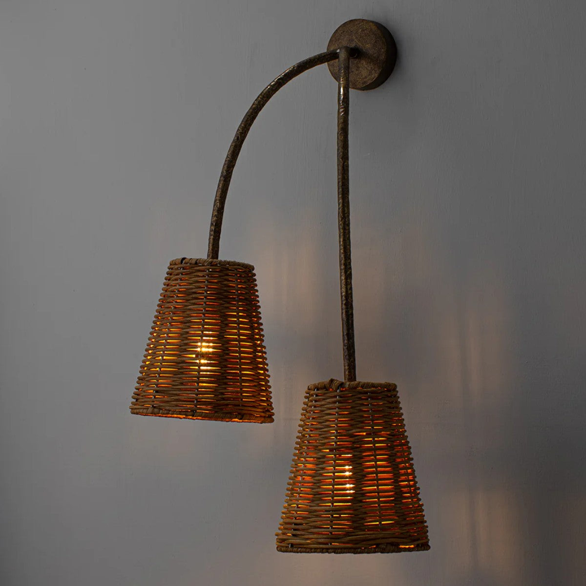 Porta Romana I Huck Wall Light Large