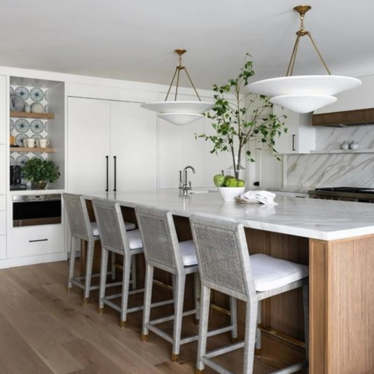 Visual Comfort | AERIN | Mollino Large Tiered Chandelier