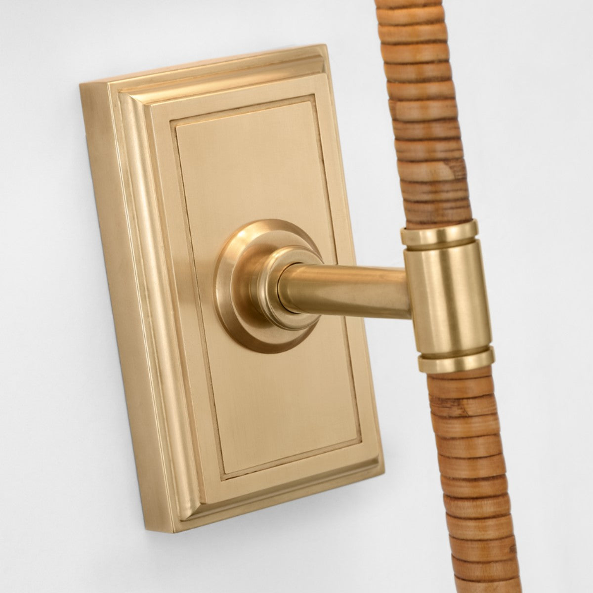 Visual Comfort | Chapman & Myers | Basden 16`` Tail Sconce