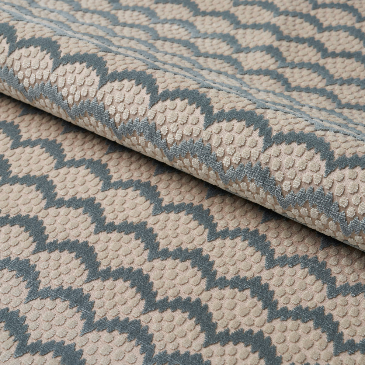 Schumacher | Pollen Cut Velvet fabric - 181420