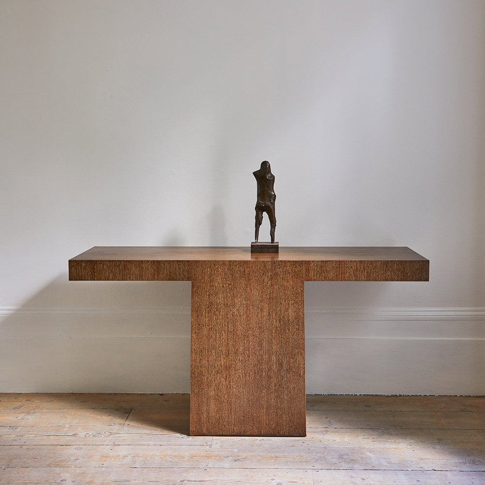 Julian Chichester | T Console