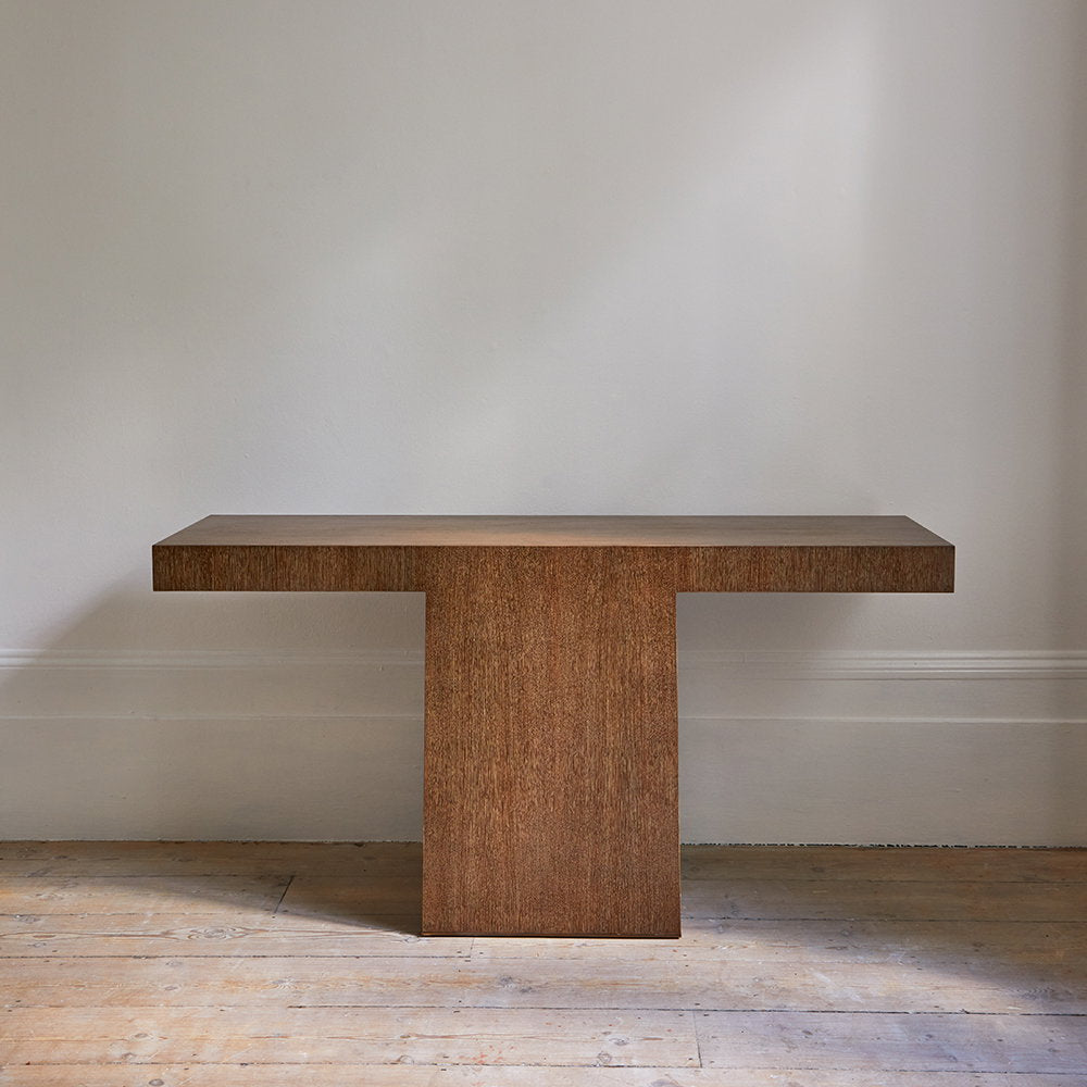 Julian Chichester | T Console