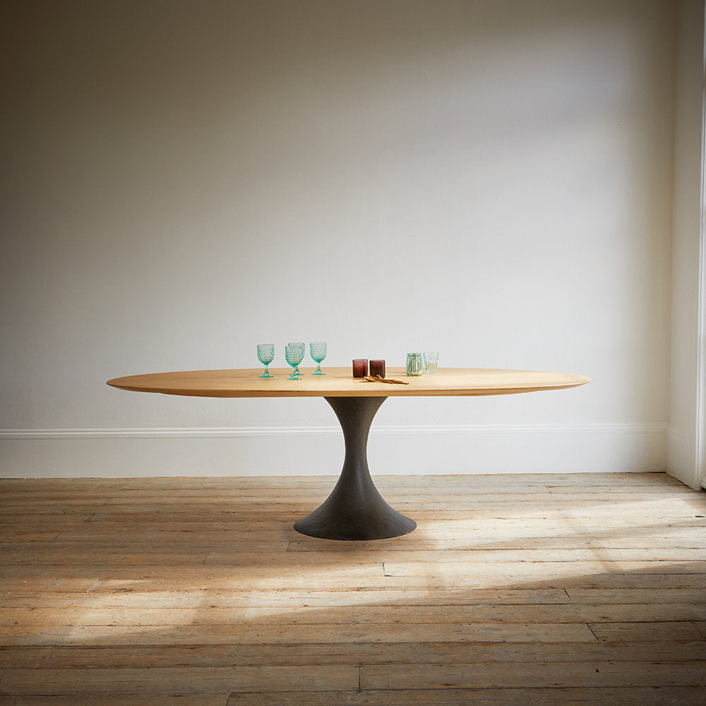 Julian Chichester | Dakota Table