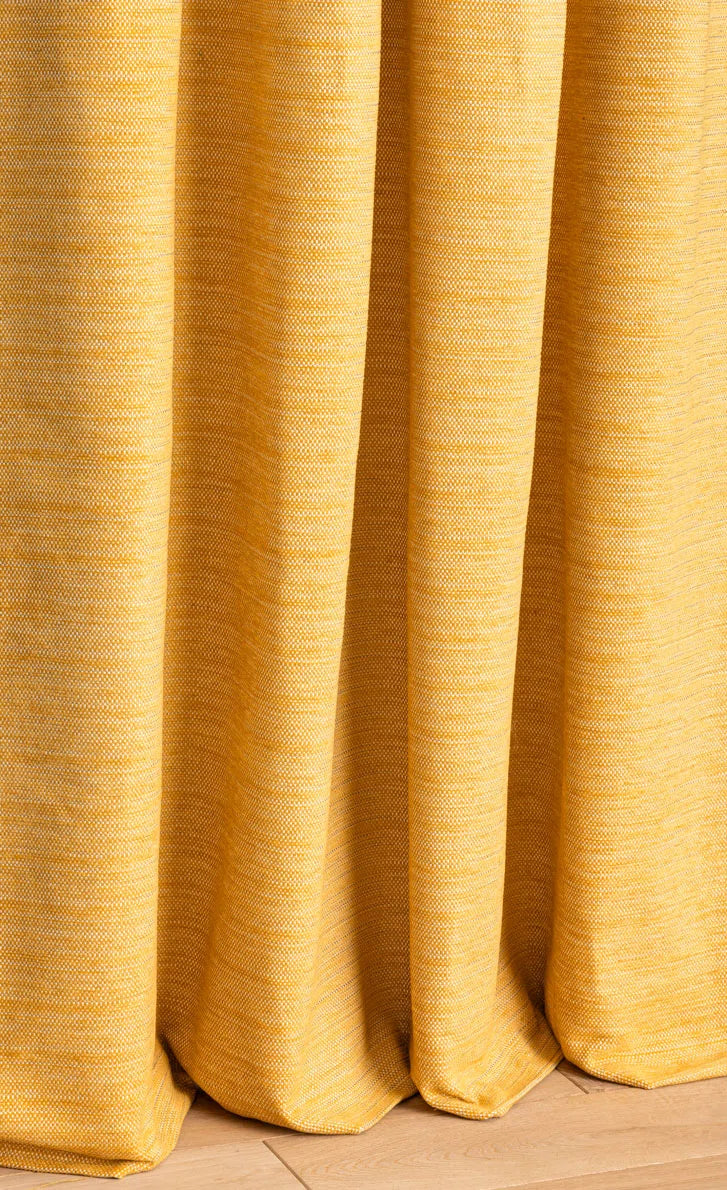 Pierre Frey Rugged chenille — scenography