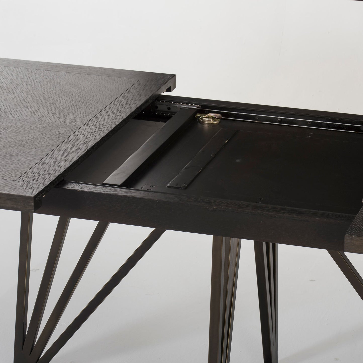 Emerson Dining Table detail