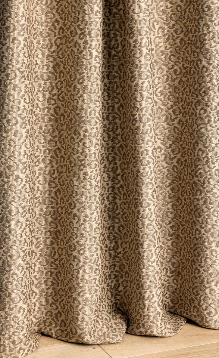 Pierre Frey Leopard Snow — scenography