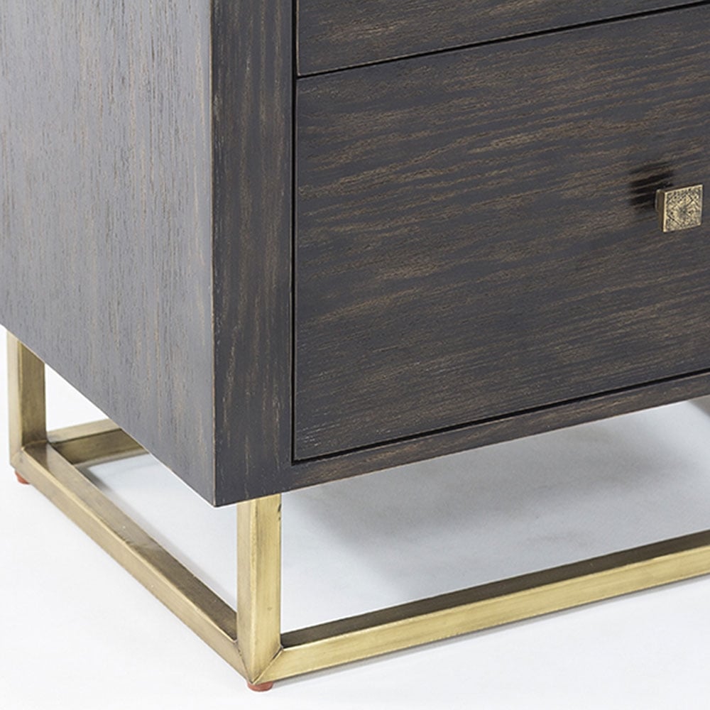 Julian Chichester | Titian Bedside
