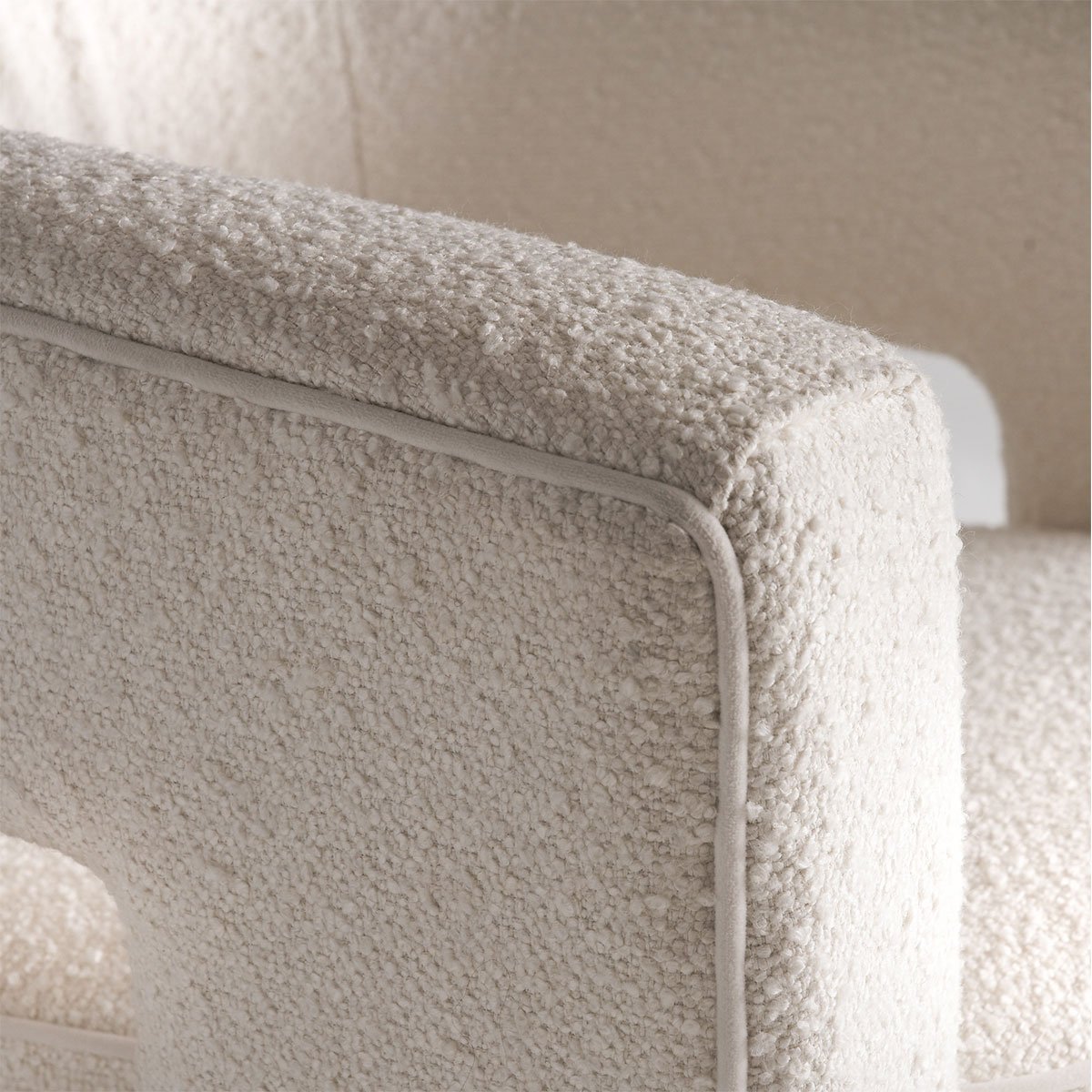Andrew Martin Madison Swivel Chair Huntsman Ivory detail