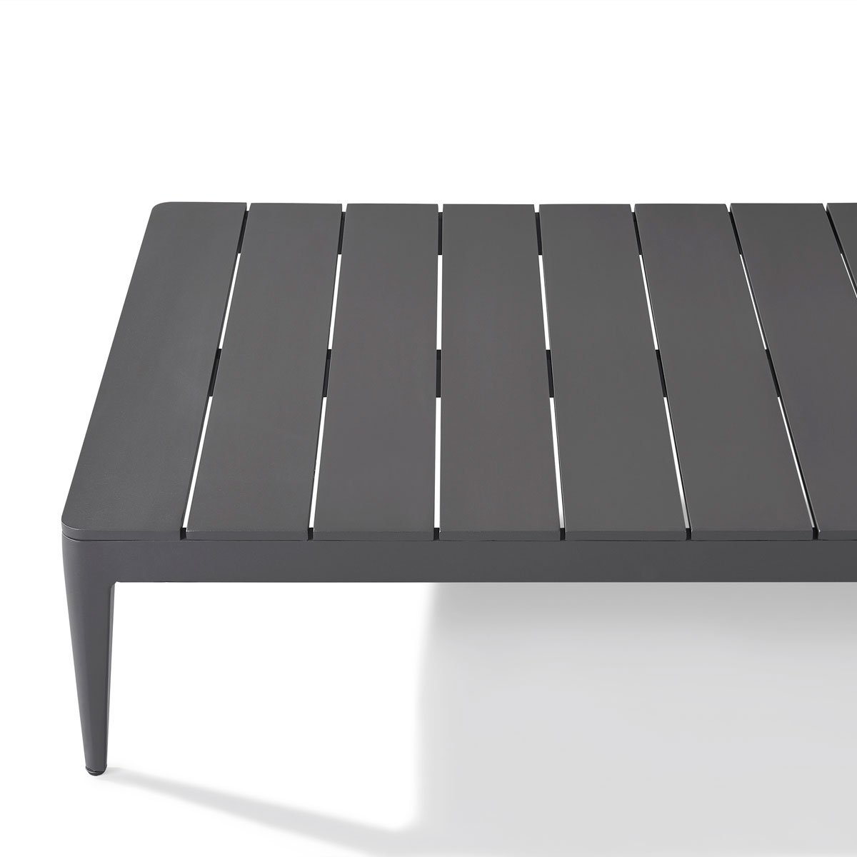 Voyage Outdoor Coffee Table detail