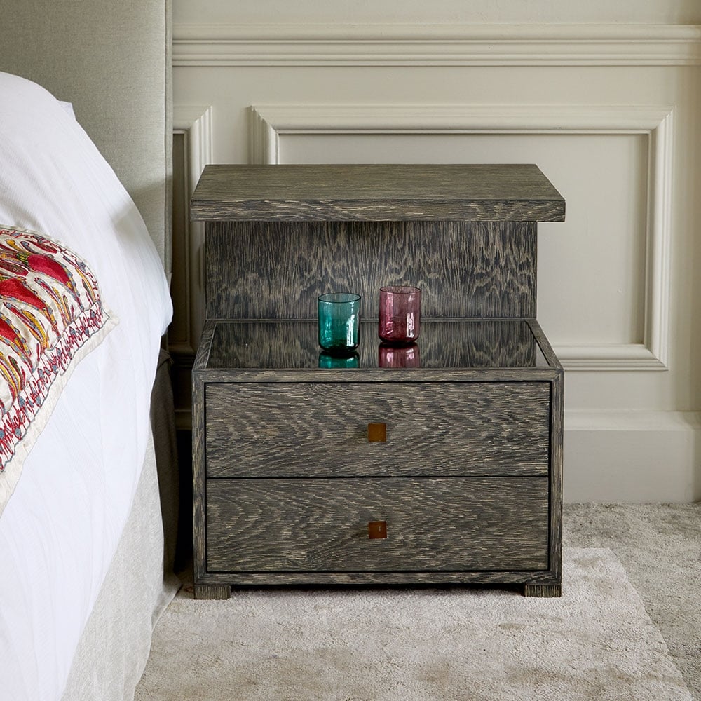 Julian Chichester | Enzo Bedside