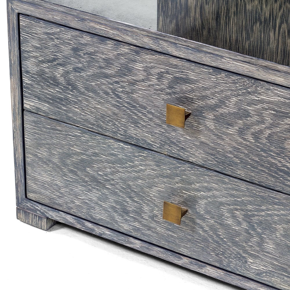 Julian Chichester | Enzo Bedside