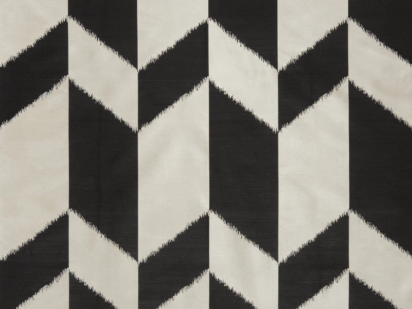 Pierre Frey Namata - Silver/Black