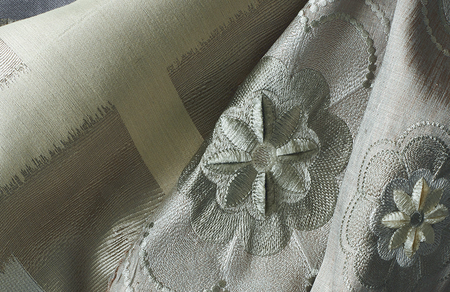 Threads | Eclipse - interior