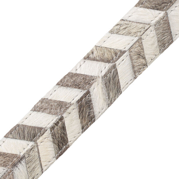 Hair-On-Hide Sequence Border - Carrara Bianco