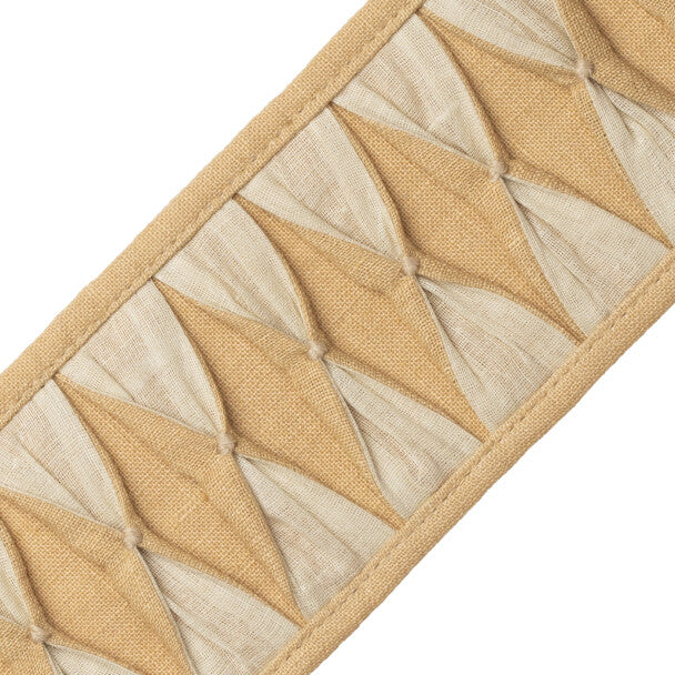 Monarch Pleated Border - Wheat