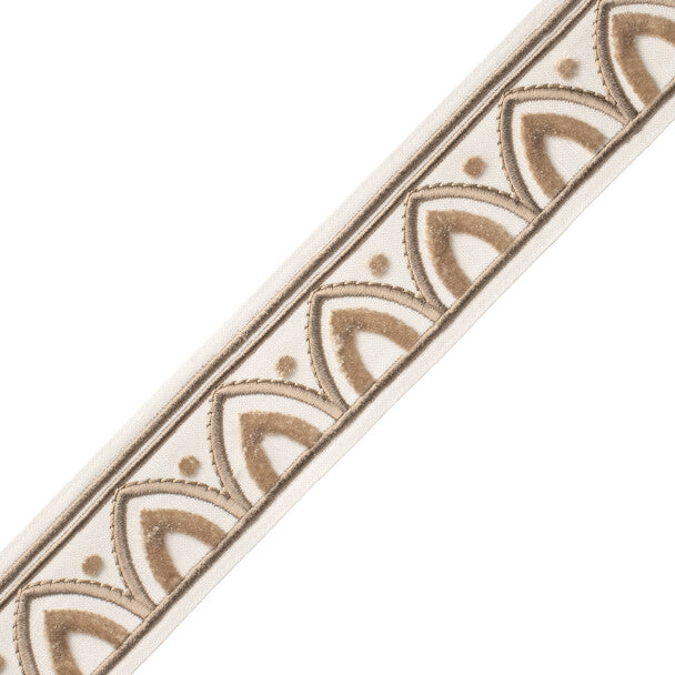 Alessia Velvet Border - Oyster
