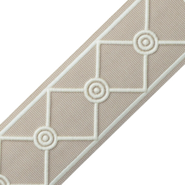 MDS Embroidered Lattice Border - Natural