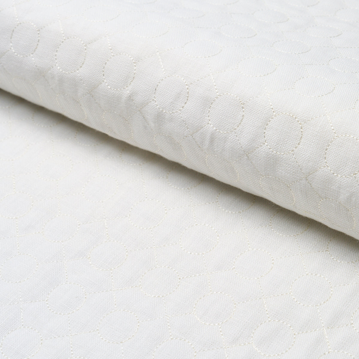 Schumacher | Arles Embroidery fabric - 65001