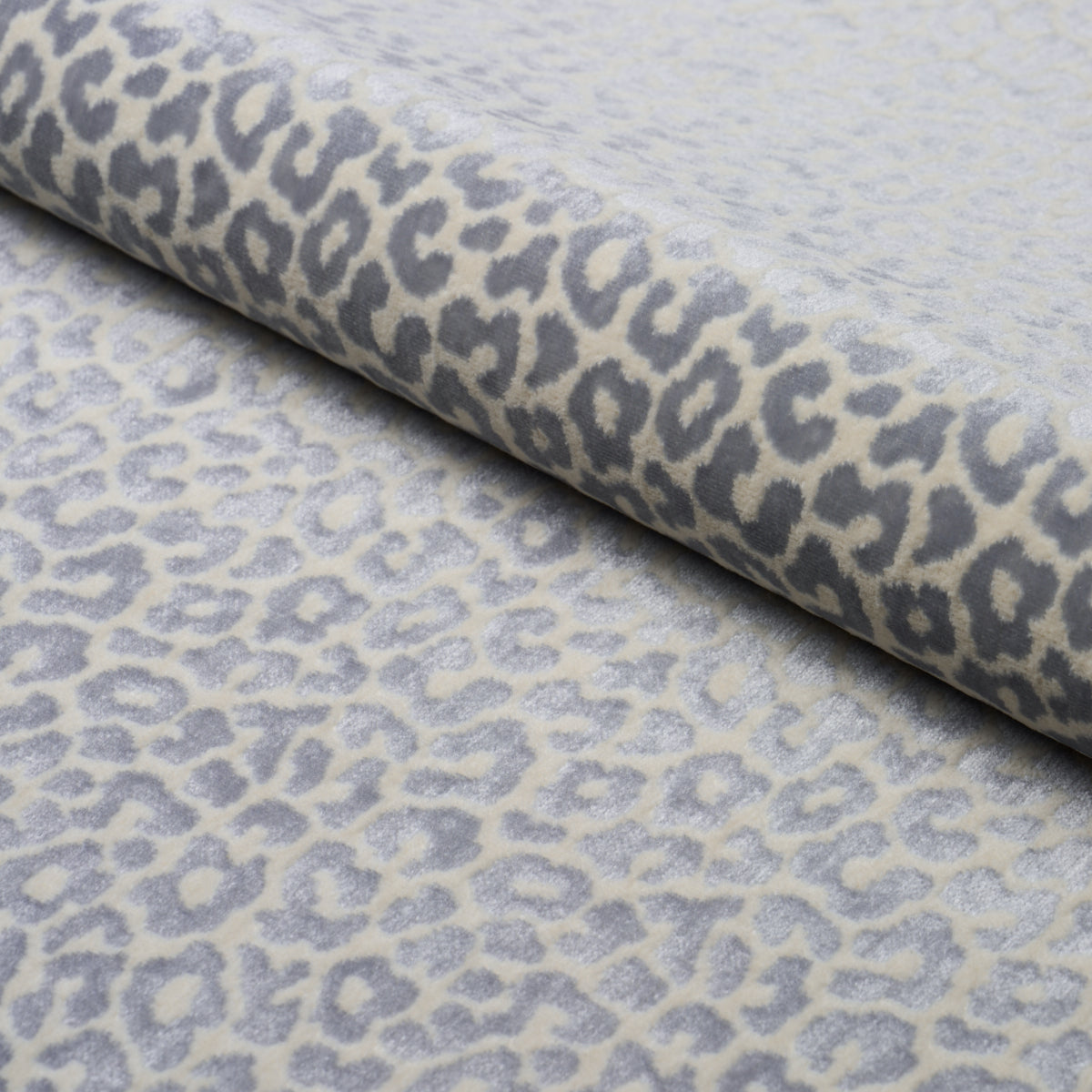 Schumacher | Madeleine Velvet fabric - 68827