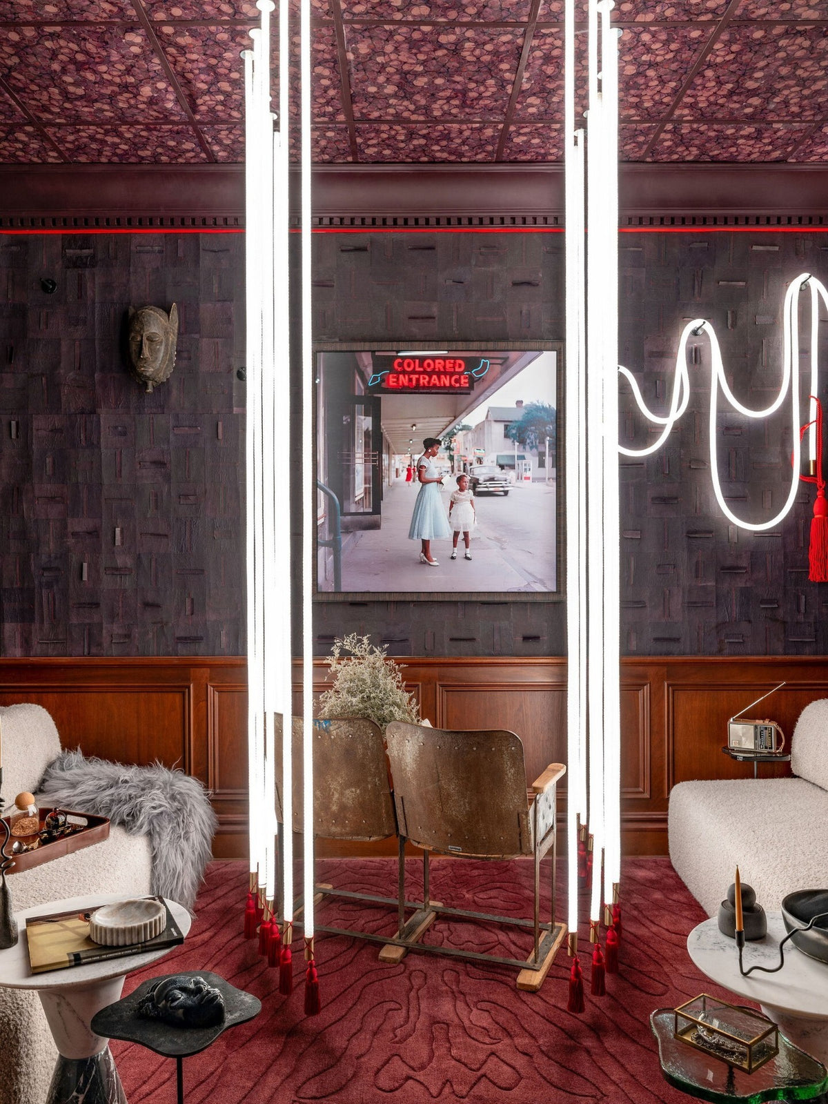 Samuel and Sons Calisto Key Tassel — scenography