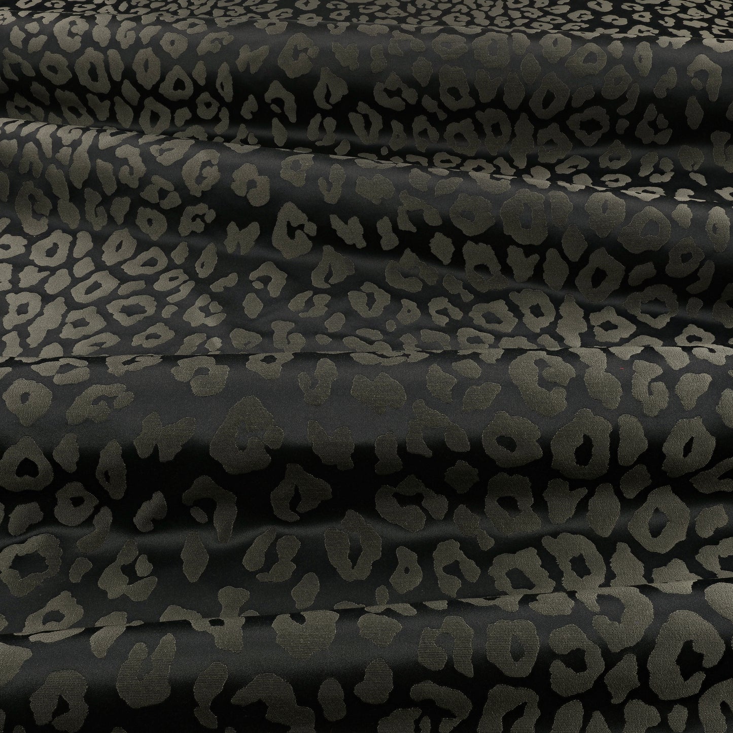 Pierre Frey Romo | Saskia – Kohl — scenography