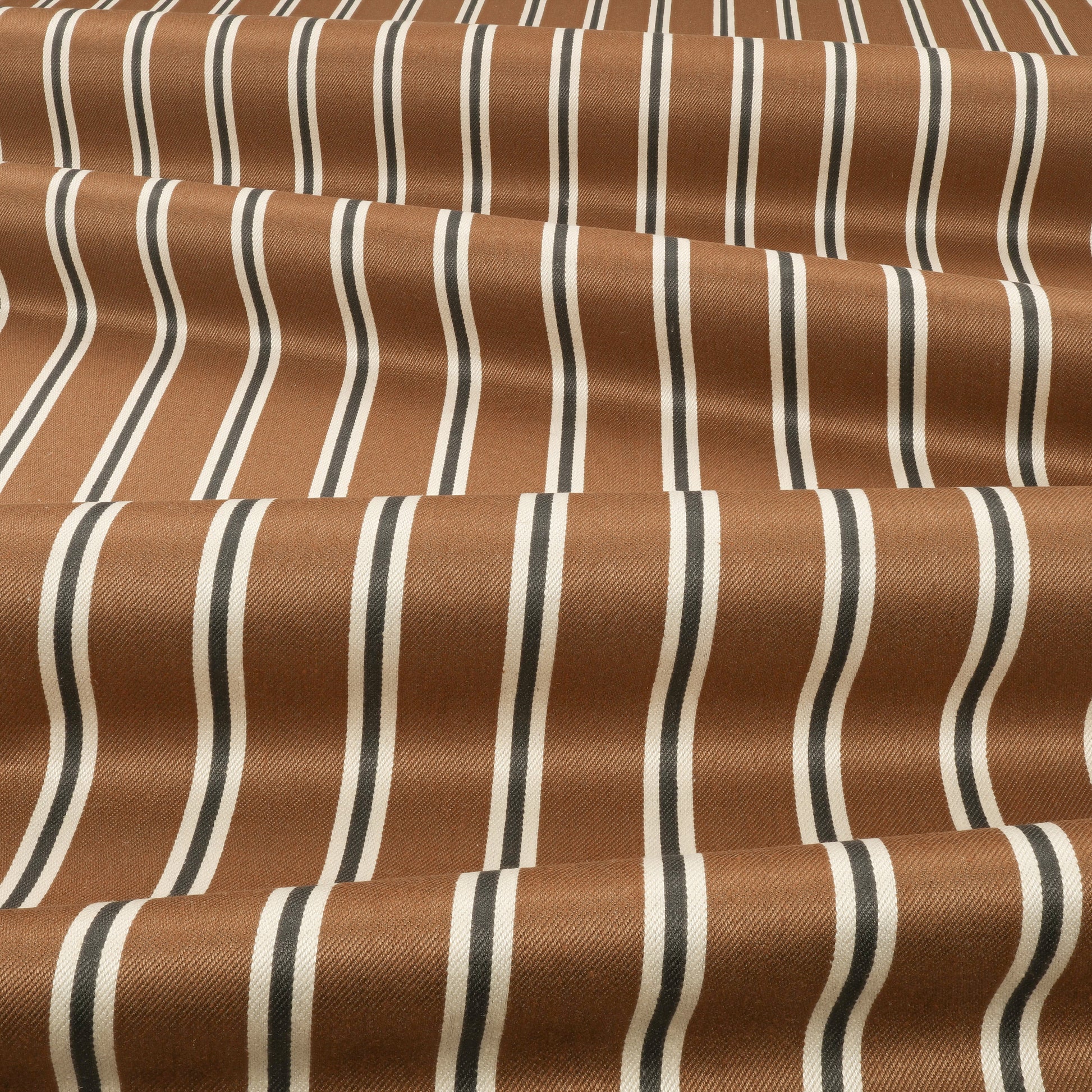 Pierre Frey Romo | Tiva – Cinnamon — scenography