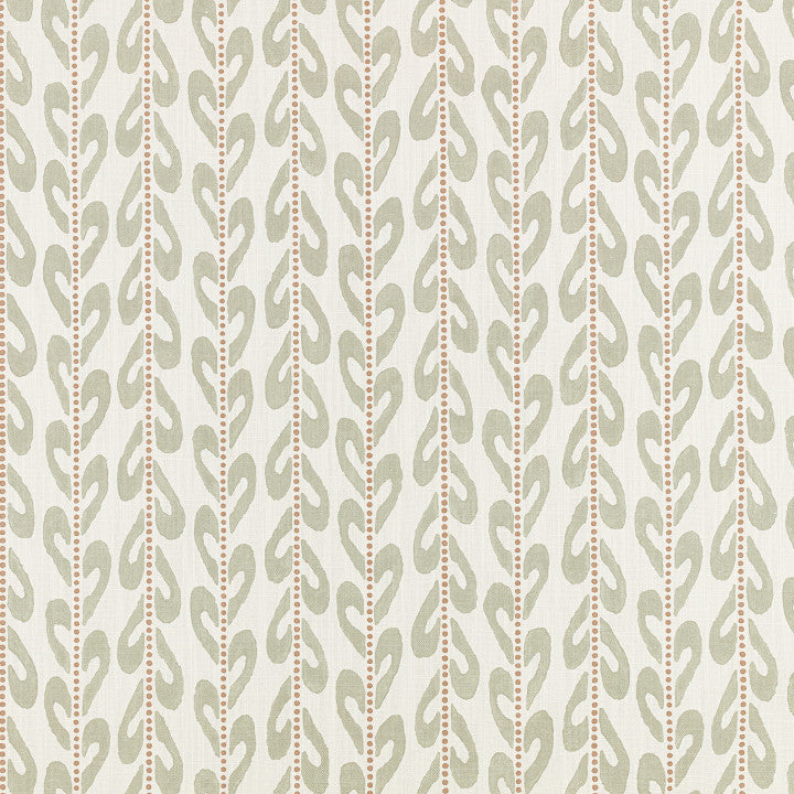 Romo Alden in Lemongrass