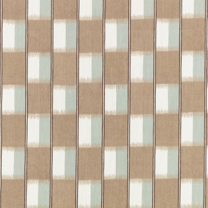 Romo Zhari in Almond