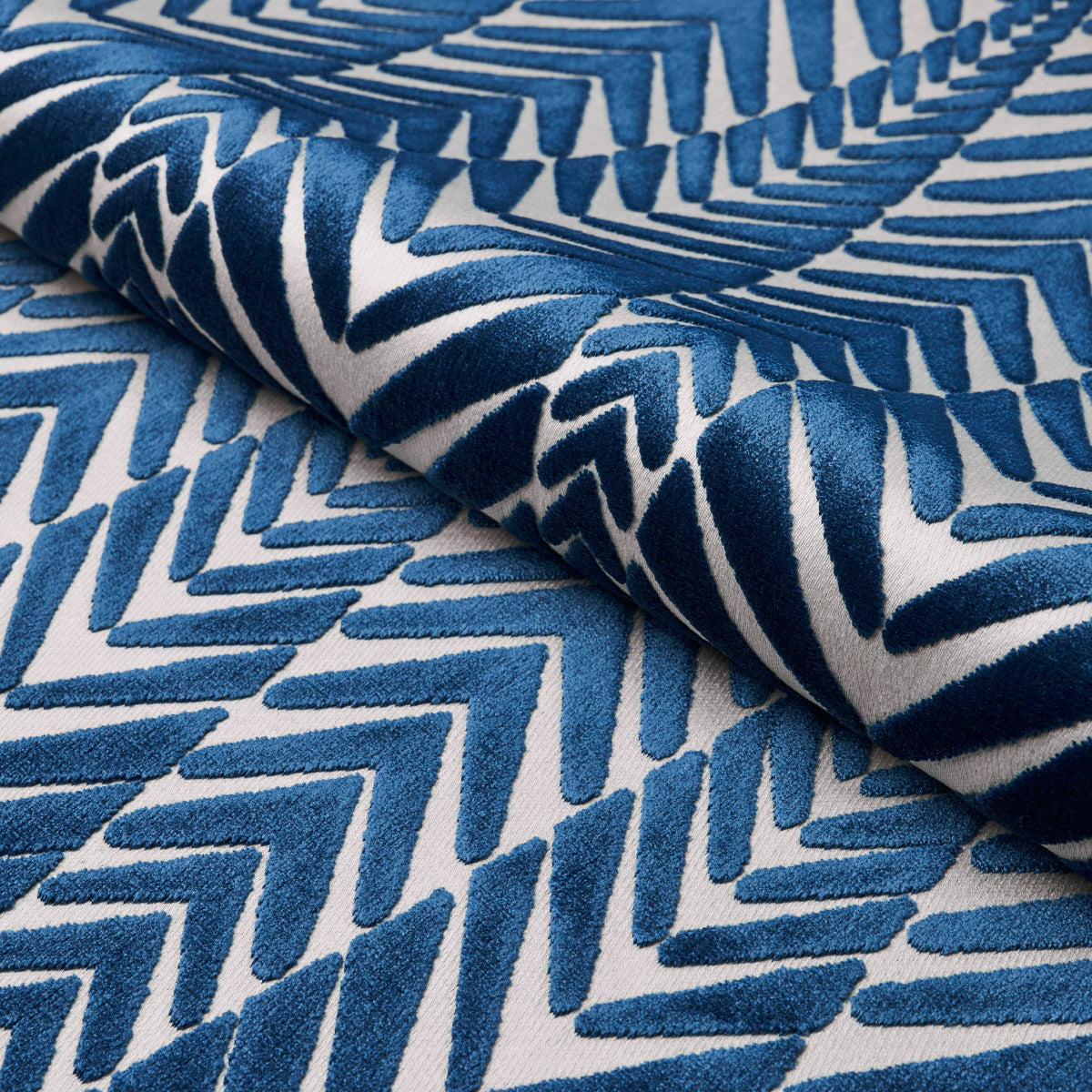 Schumacher | Zebra Velvet fabric - 83400