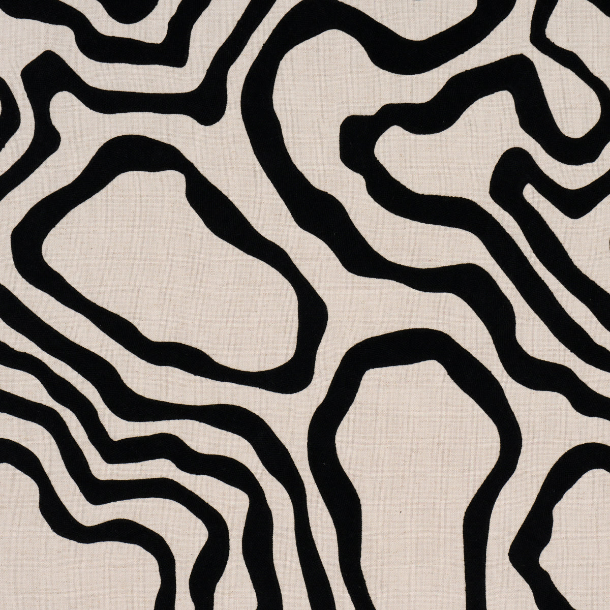Schumacher | Defeo Embroidery fabric - 84430
