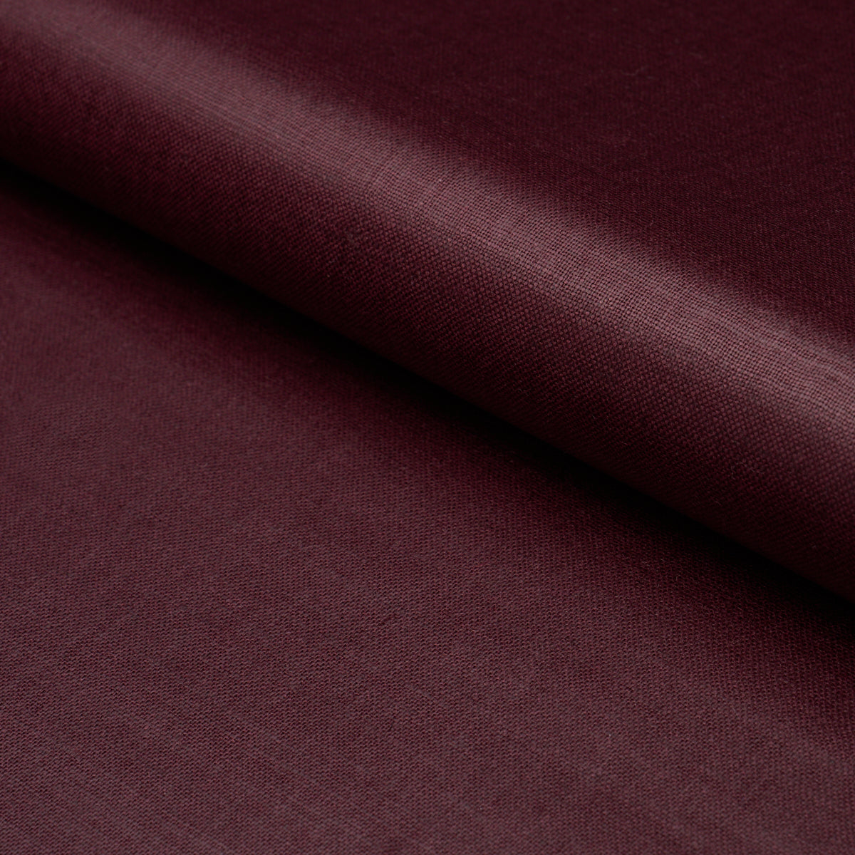 Schumacher | Patent Linen fabric - 85272