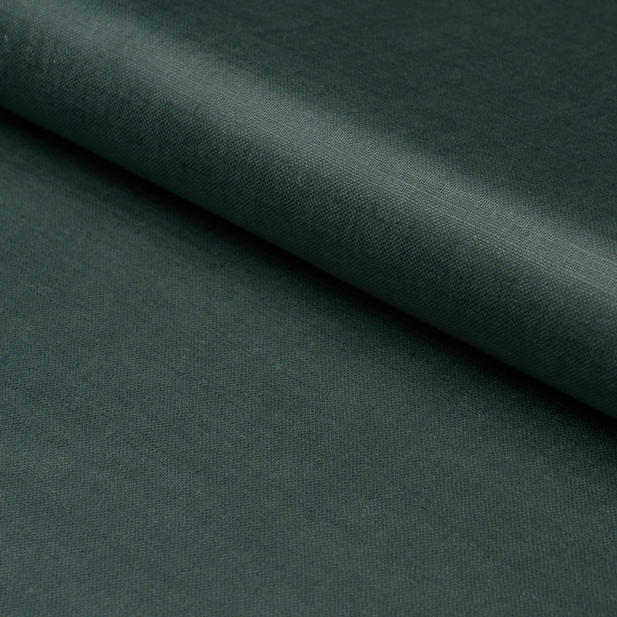 Schumacher | Patent Linen fabric - 85273