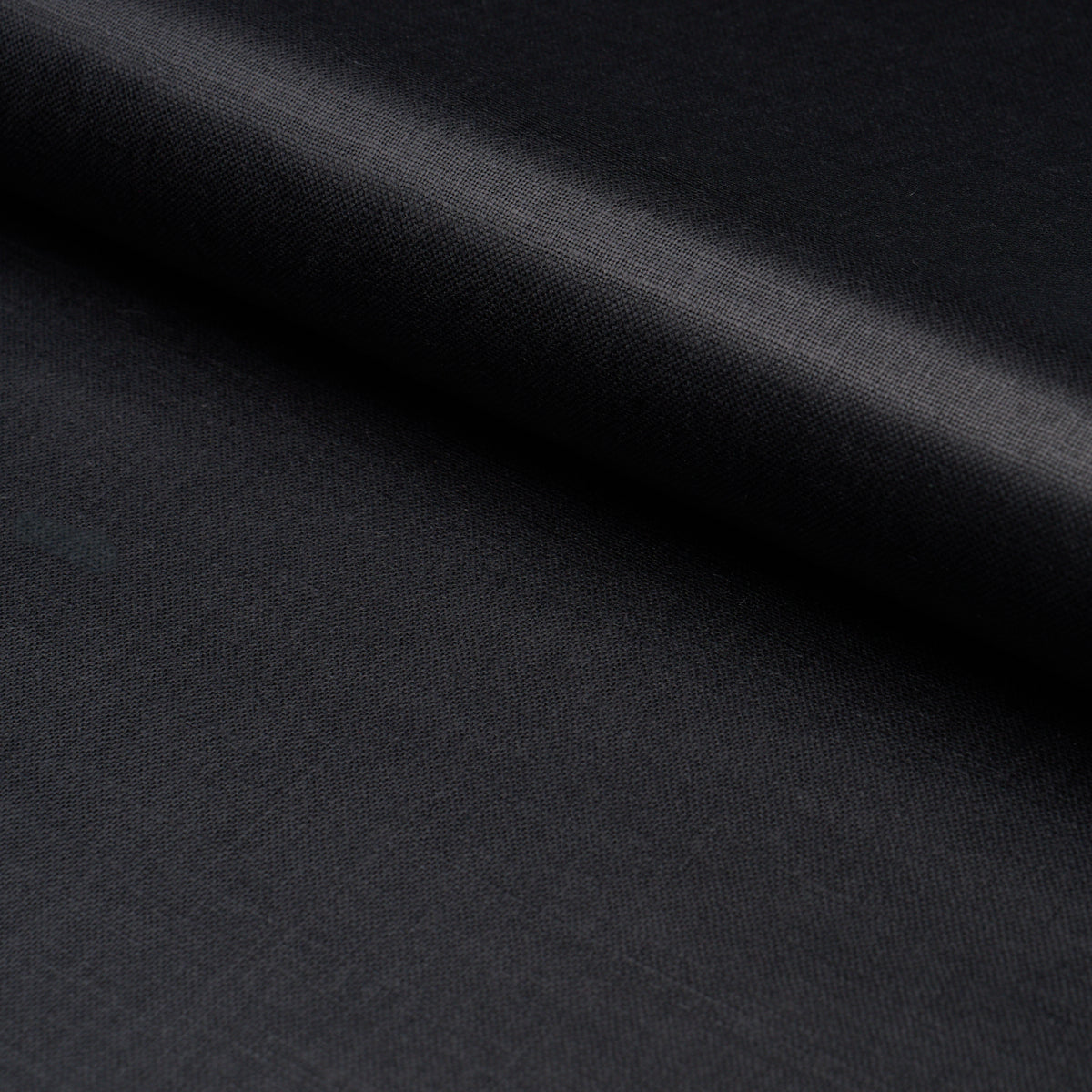 Schumacher | Patent Linen fabric - 85275