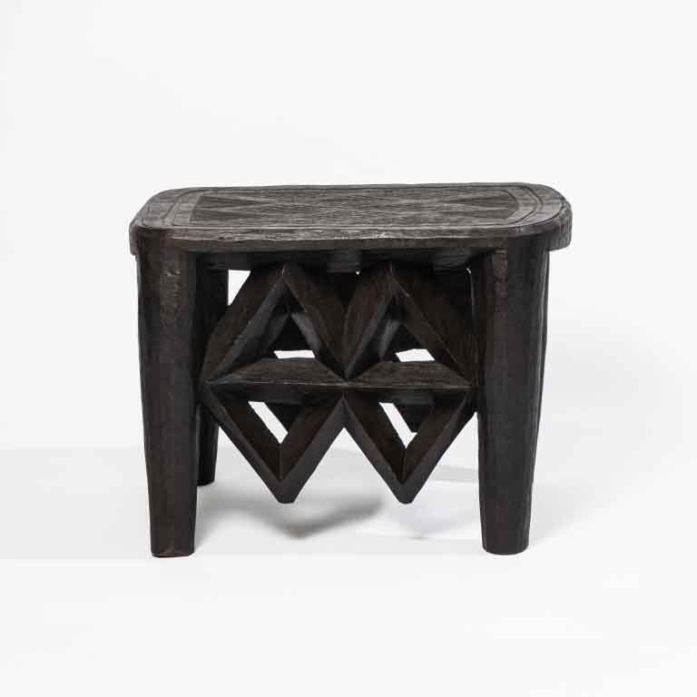 de Le Cuona | African Engraved Table Large No.1 – Brown
