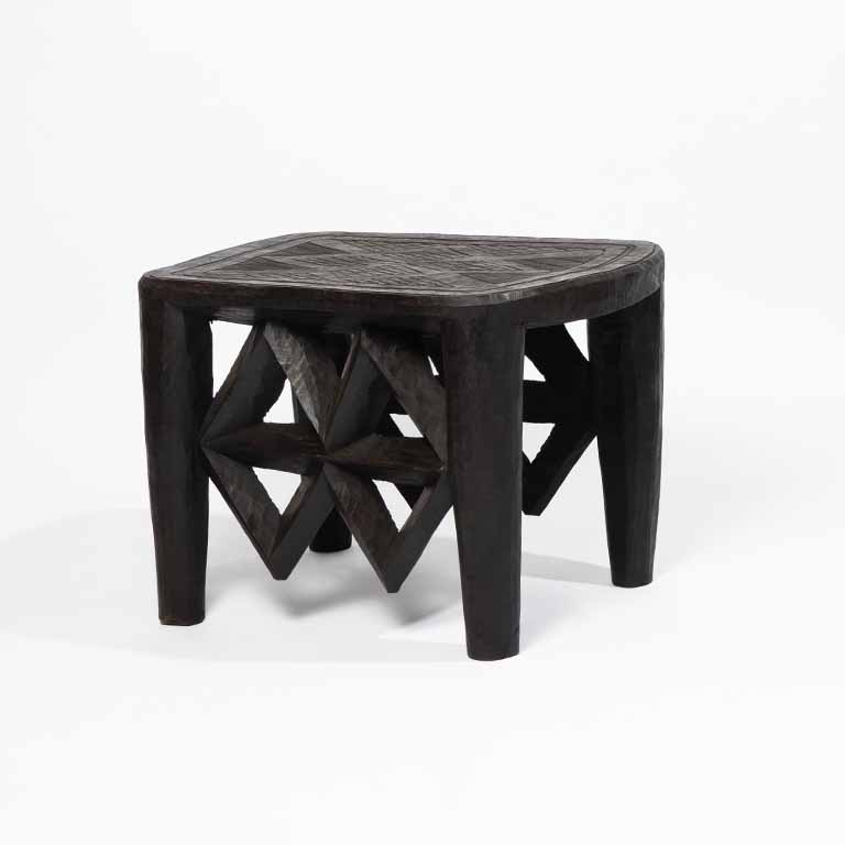 de Le Cuona | African Engraved Table Large No.1 – Brown
