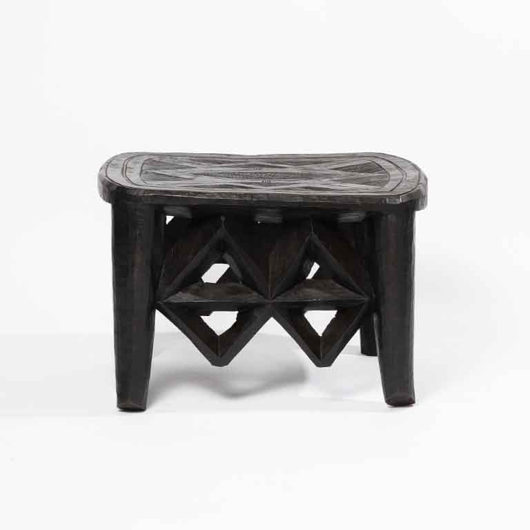 de Le Cuona | African Engraved Table Large No.3 – Brown