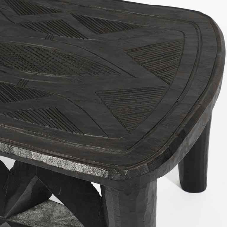 de Le Cuona | African Engraved Table Large No.3 – Brown