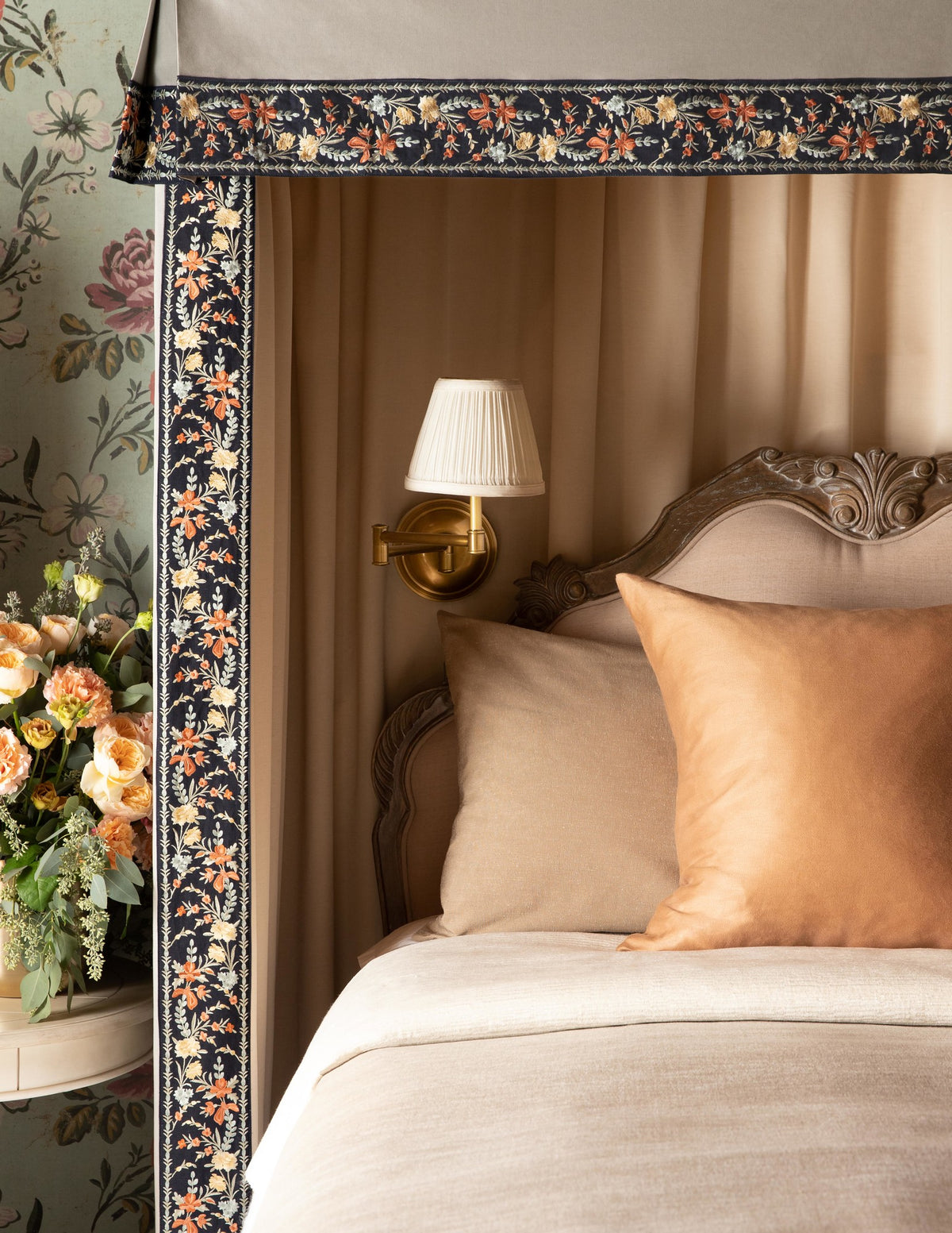 Samuel and Sons Antoinette Embroidered Border — scenography