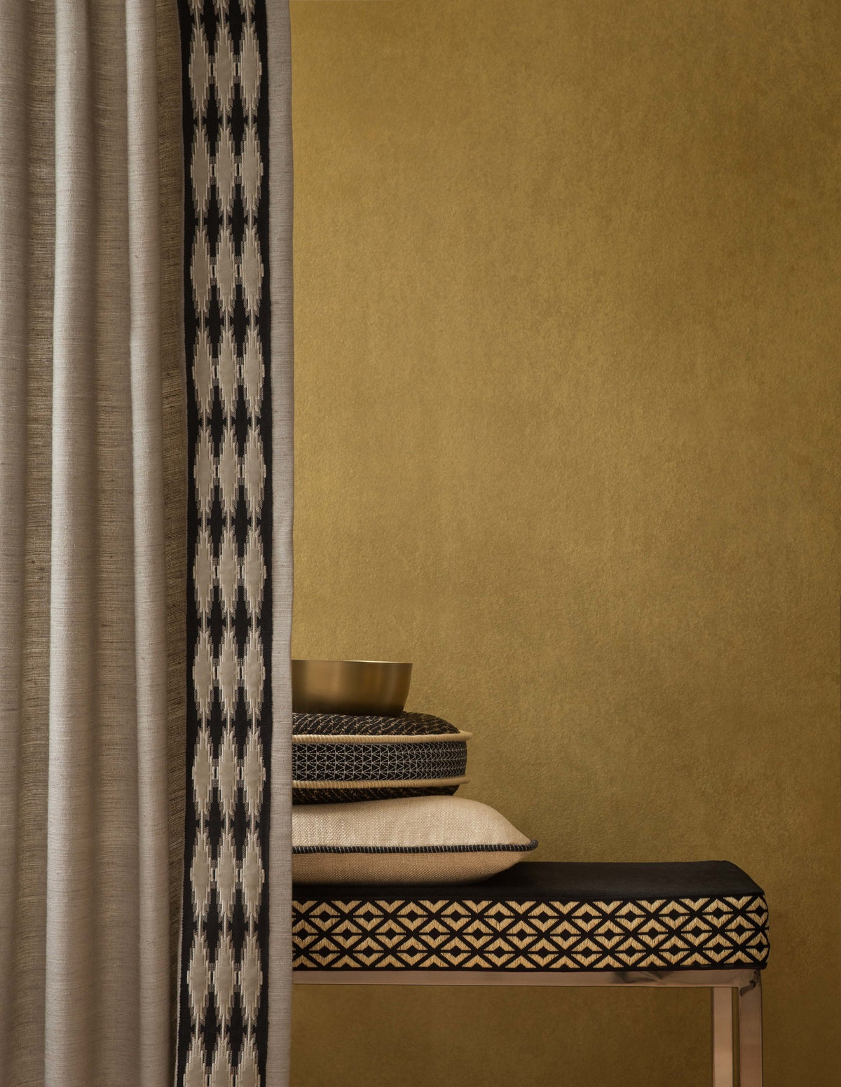 Samuel and Sons Frida Border — scenography