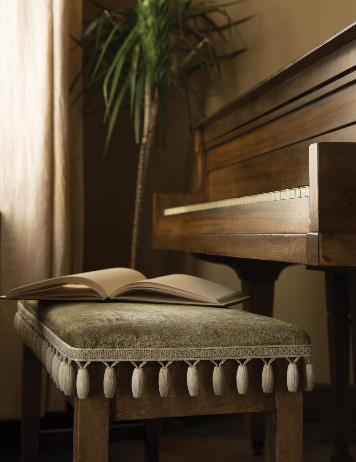 Samuel and Sons Torero Beaded Fringe — scenography