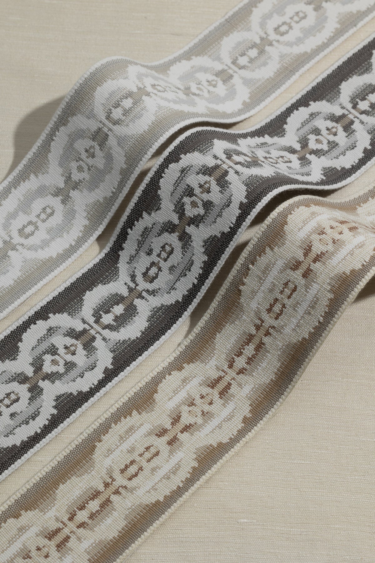 Samuel and Sons Aspen Ikat Border — scenography
