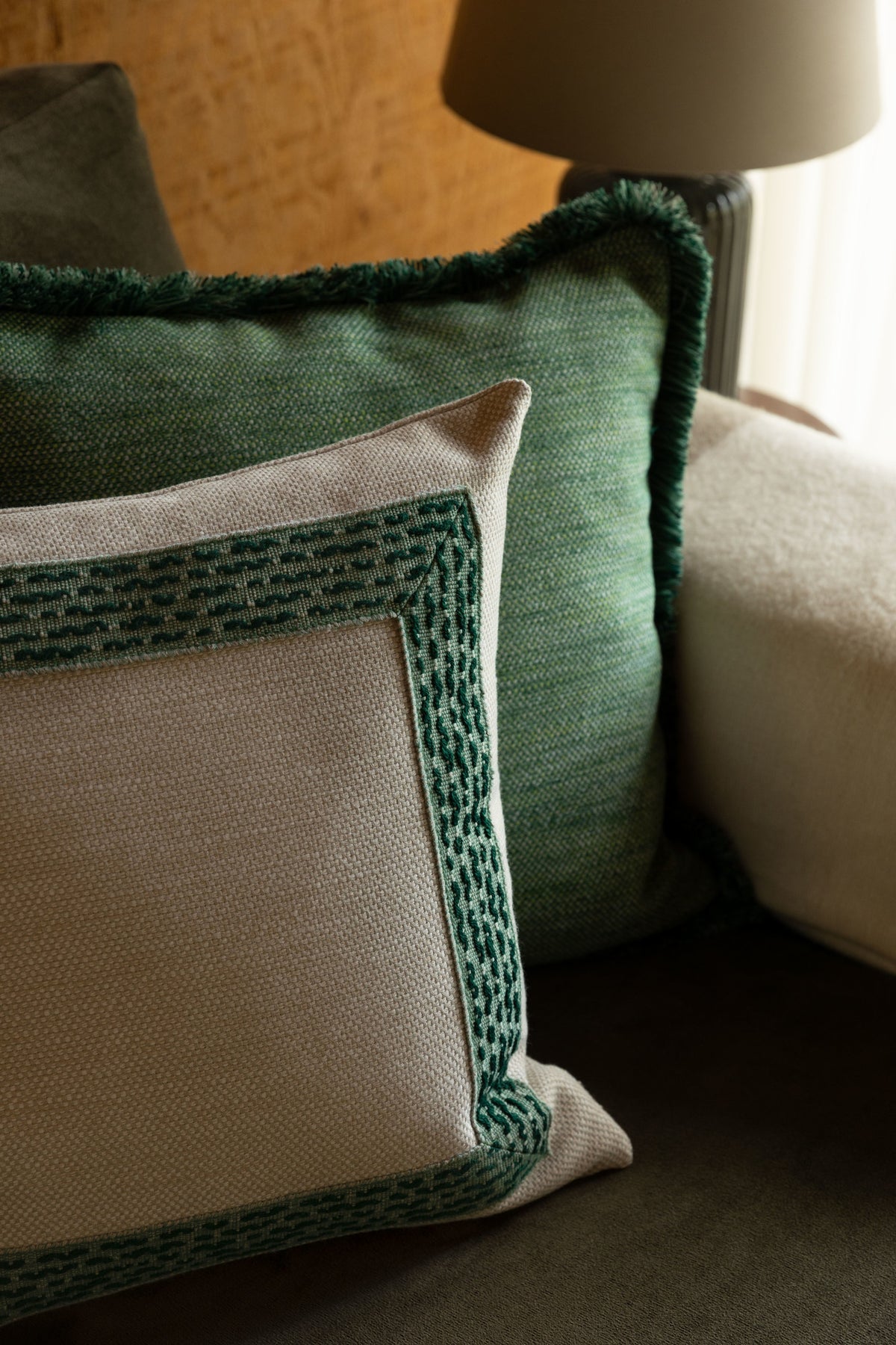 Samuel and Sons Aspen Slubbed Border — scenography