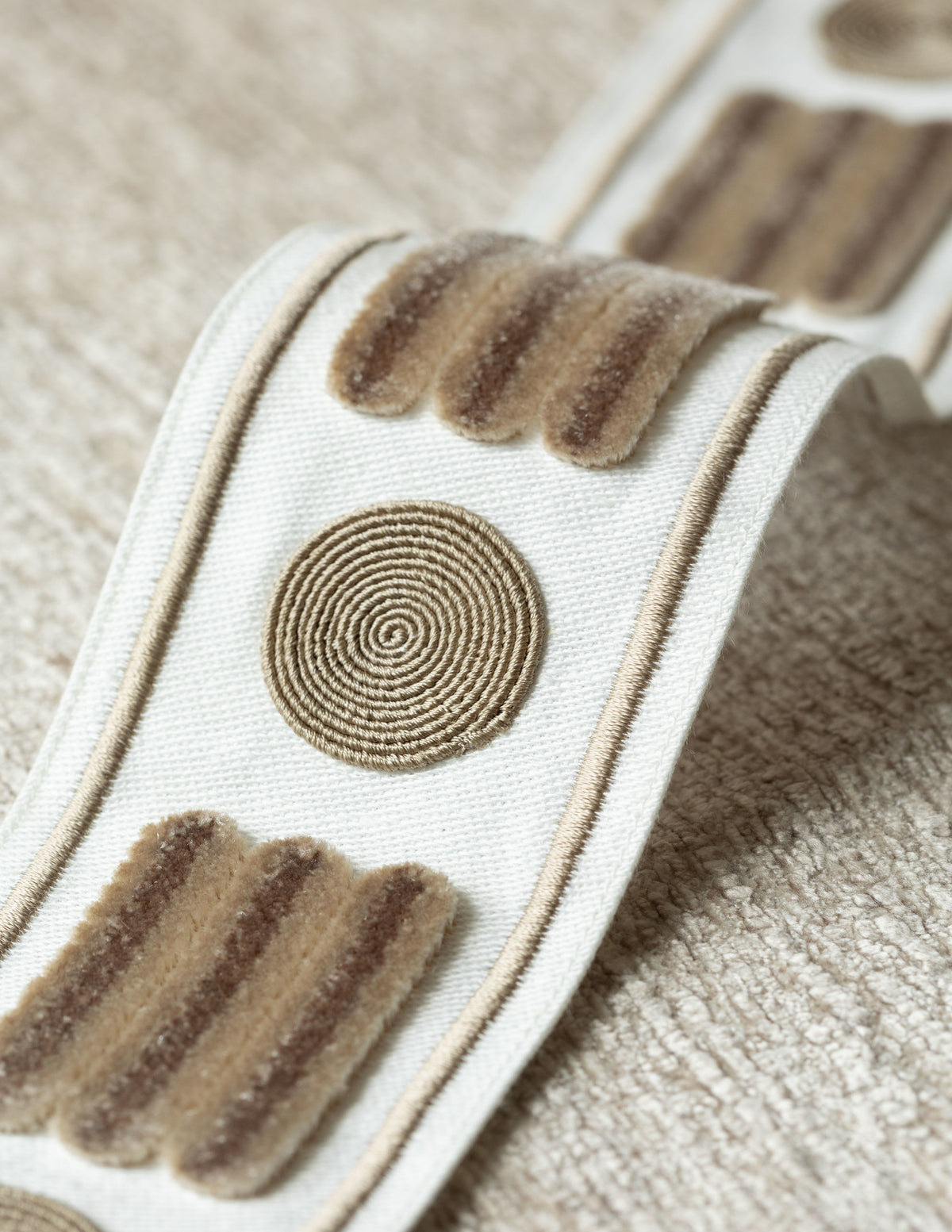 Samuel and Sons Jules Velvet Border — scenography