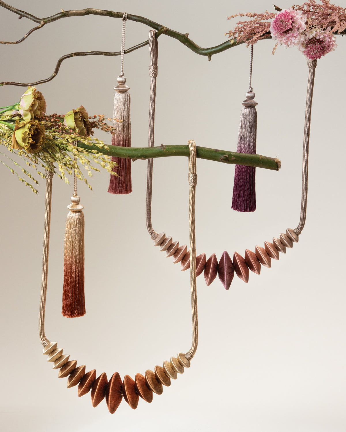 Samuel and Sons Coronet Holdback — scenography