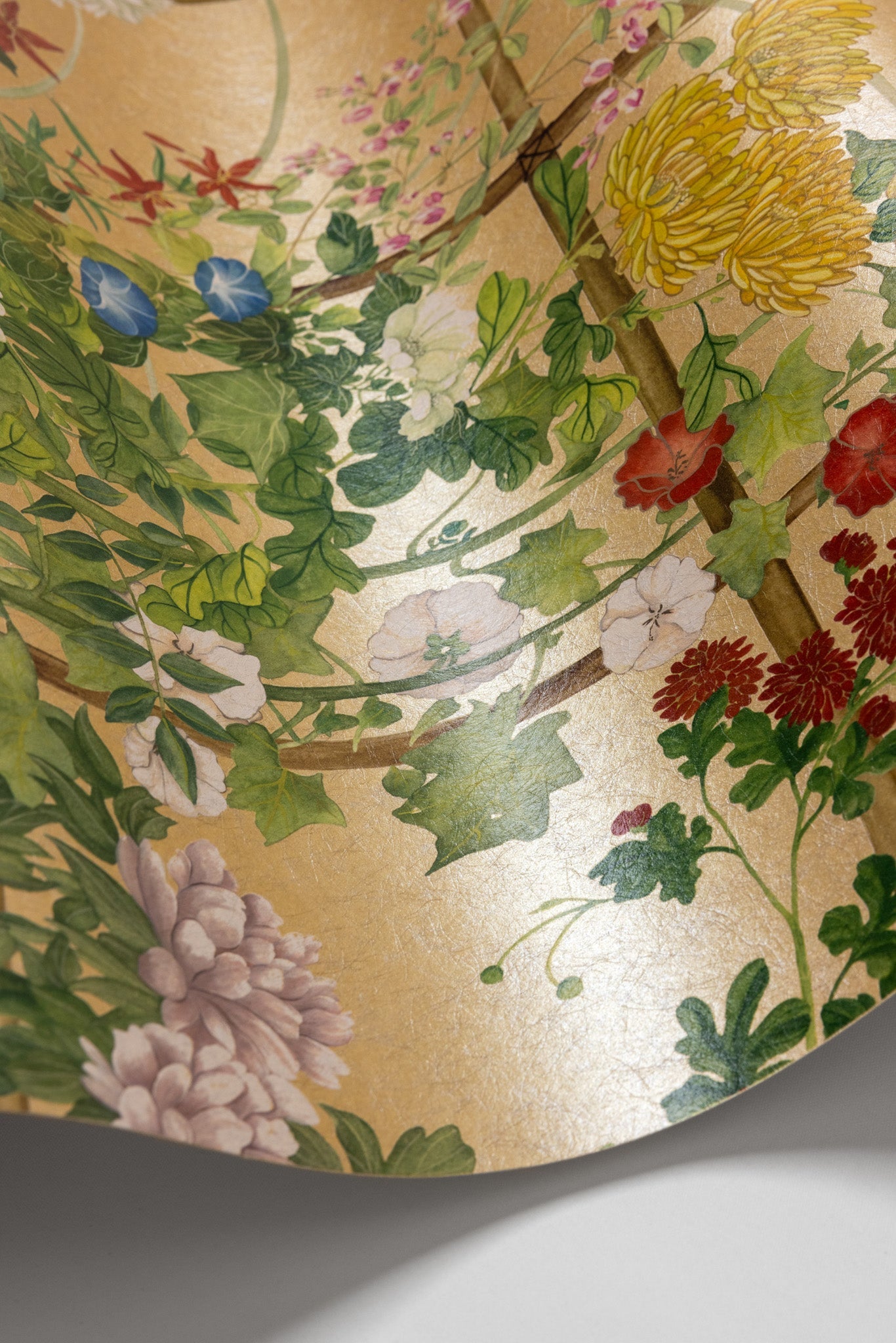 Cole & Son Scenic Flora - Gilded - interior