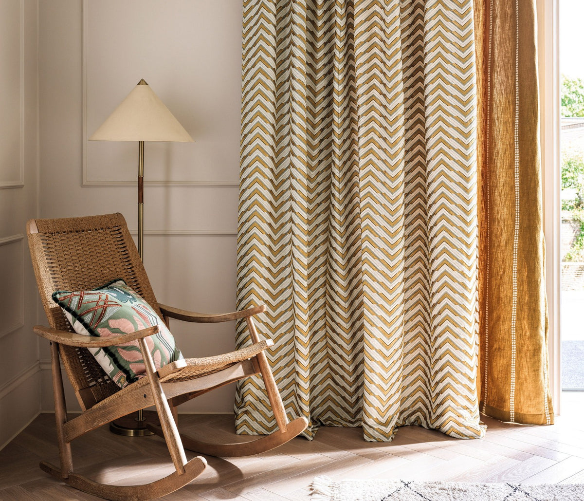 Osborne & Little | Totem - room setting