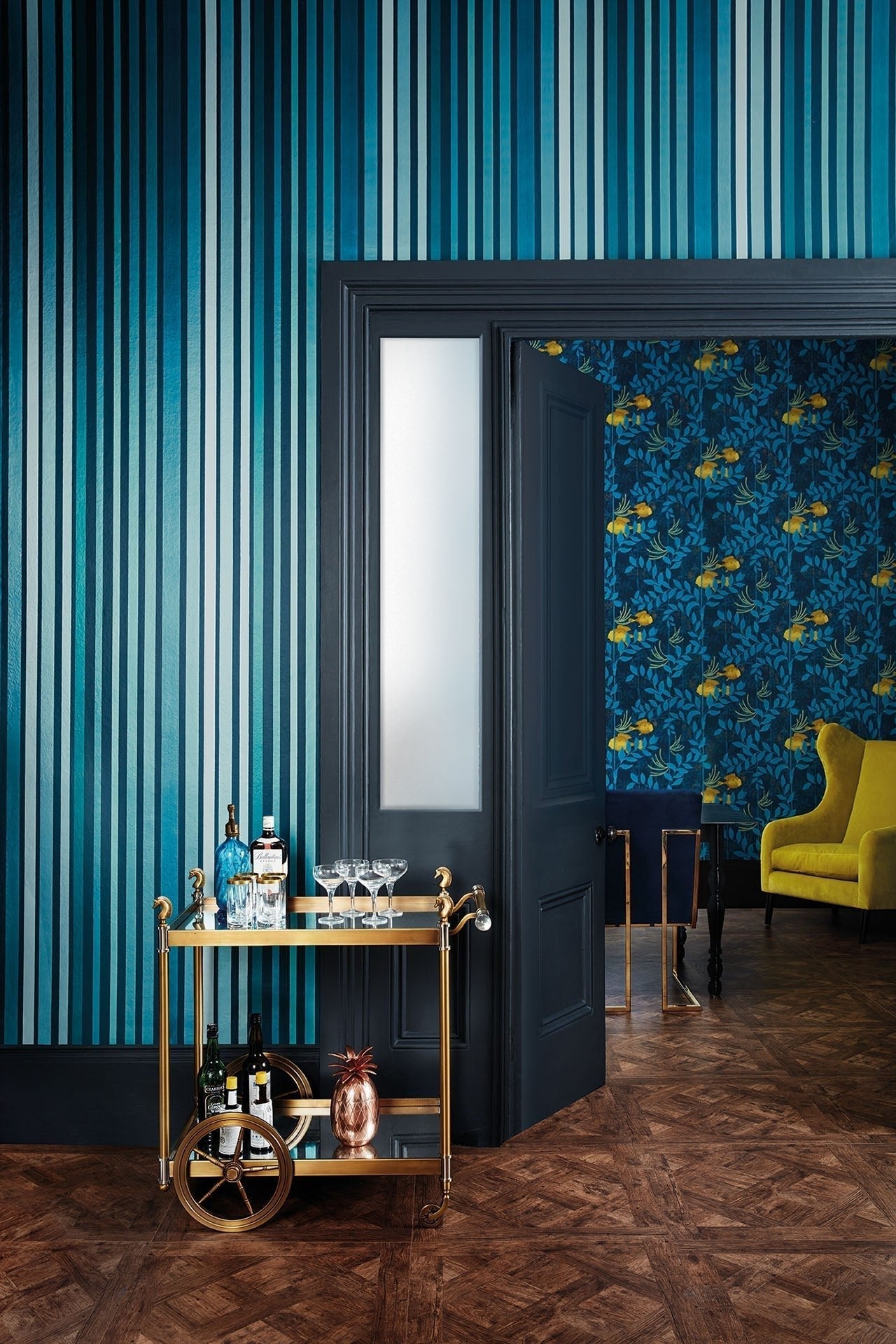 Cole & Son Carousel Stripe - interior