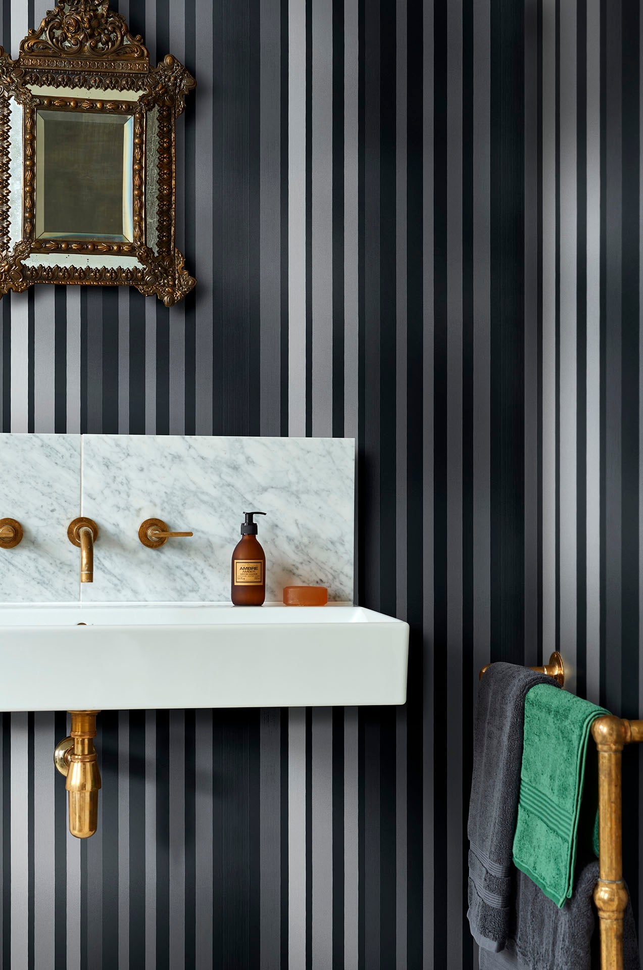 Cole & Son Carousel Stripe - interior