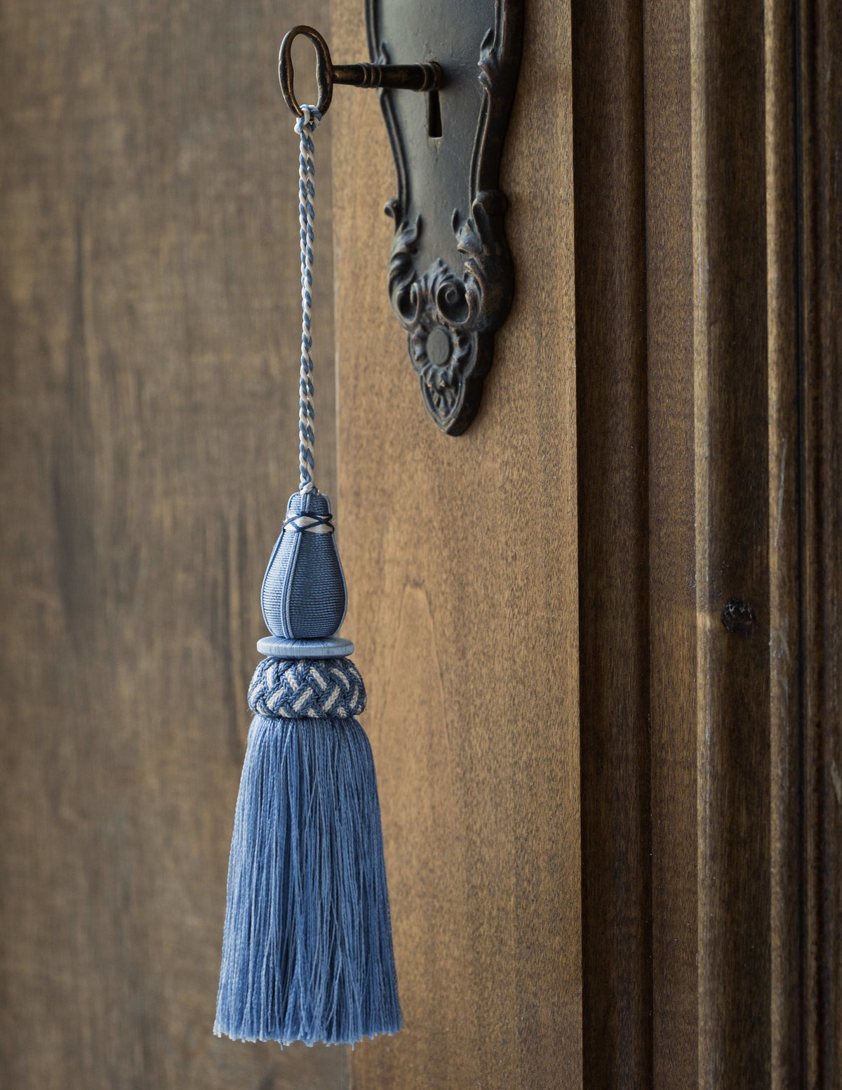 Samuel and Sons Chevallerie Key Tassel — scenography