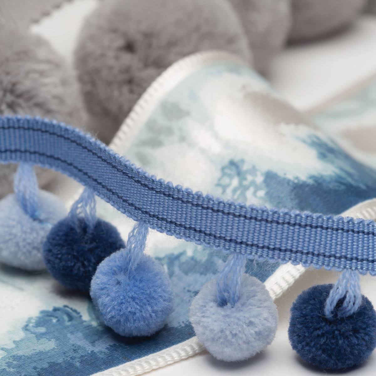 Samuel and Sons Cirque Pom Pom Fringe — scenography